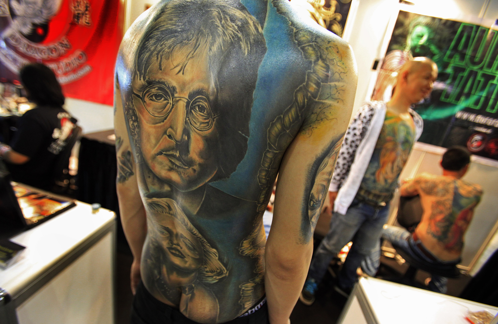 Tato Fantastik para Penggemar Fanatik, [AGAN PUNYA?]