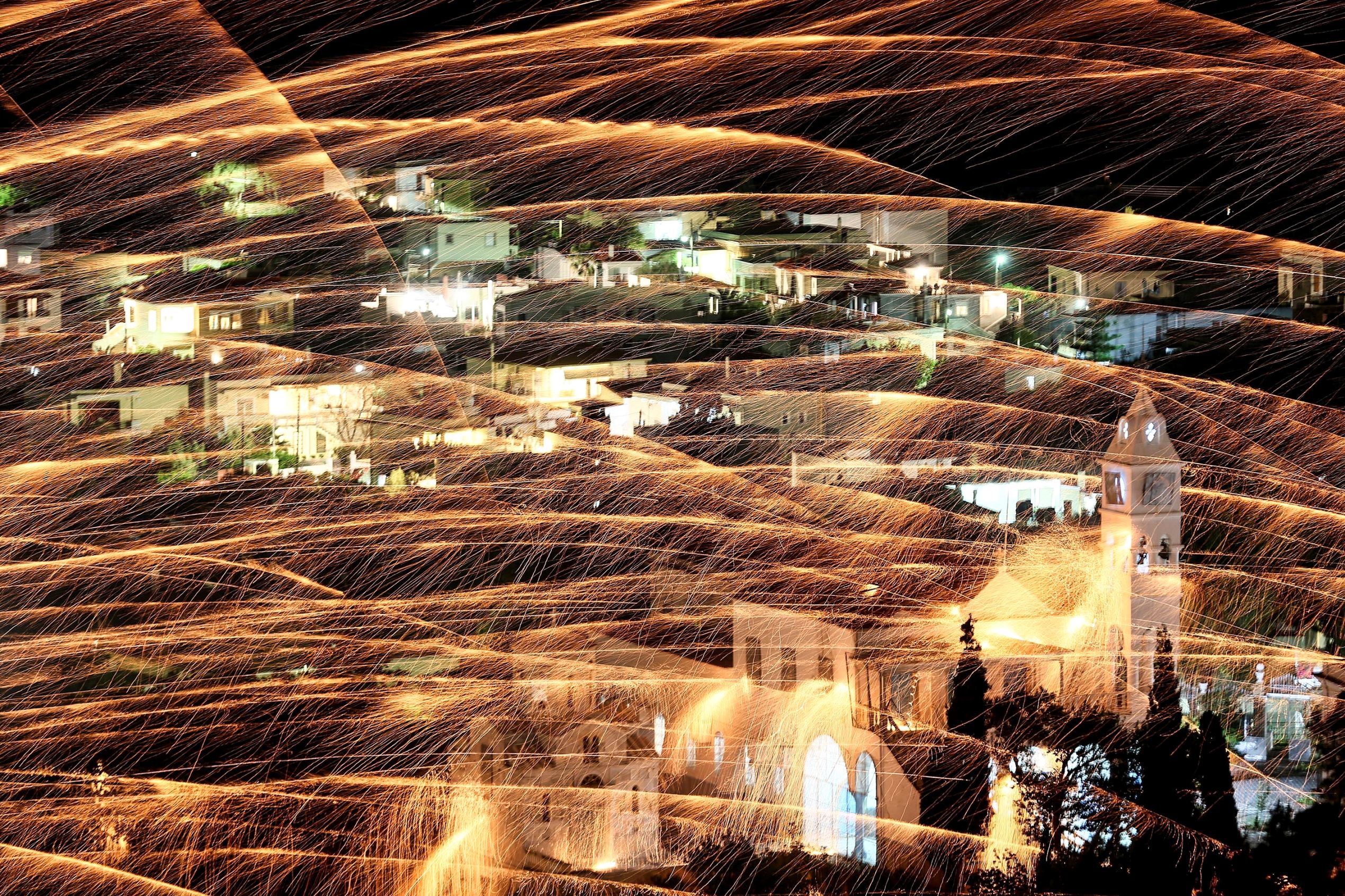 FOTO TERBAIK 2014 VERSI KANTOR BERITA TURKI