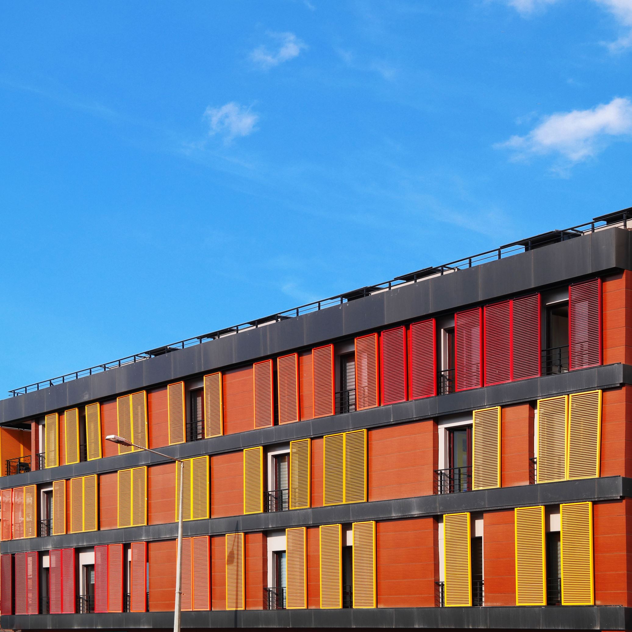 Menikmati Indahnya Gedung Warna-Warni di Kota Istanbul