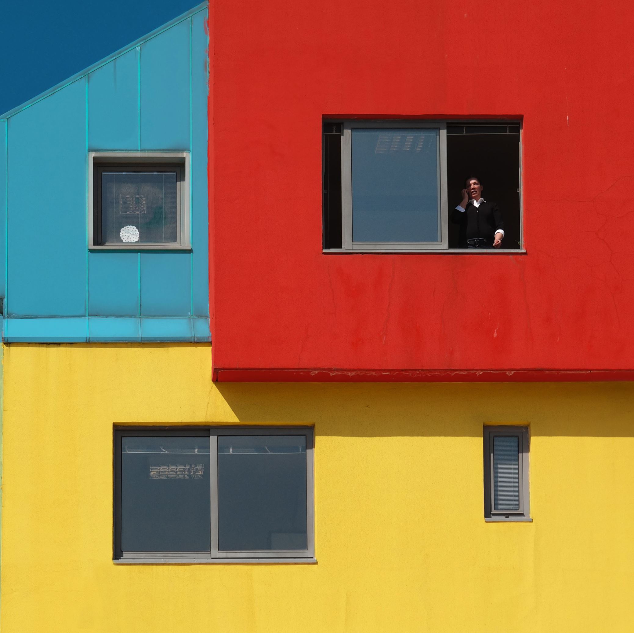 Menikmati Indahnya Gedung Warna-Warni di Kota Istanbul