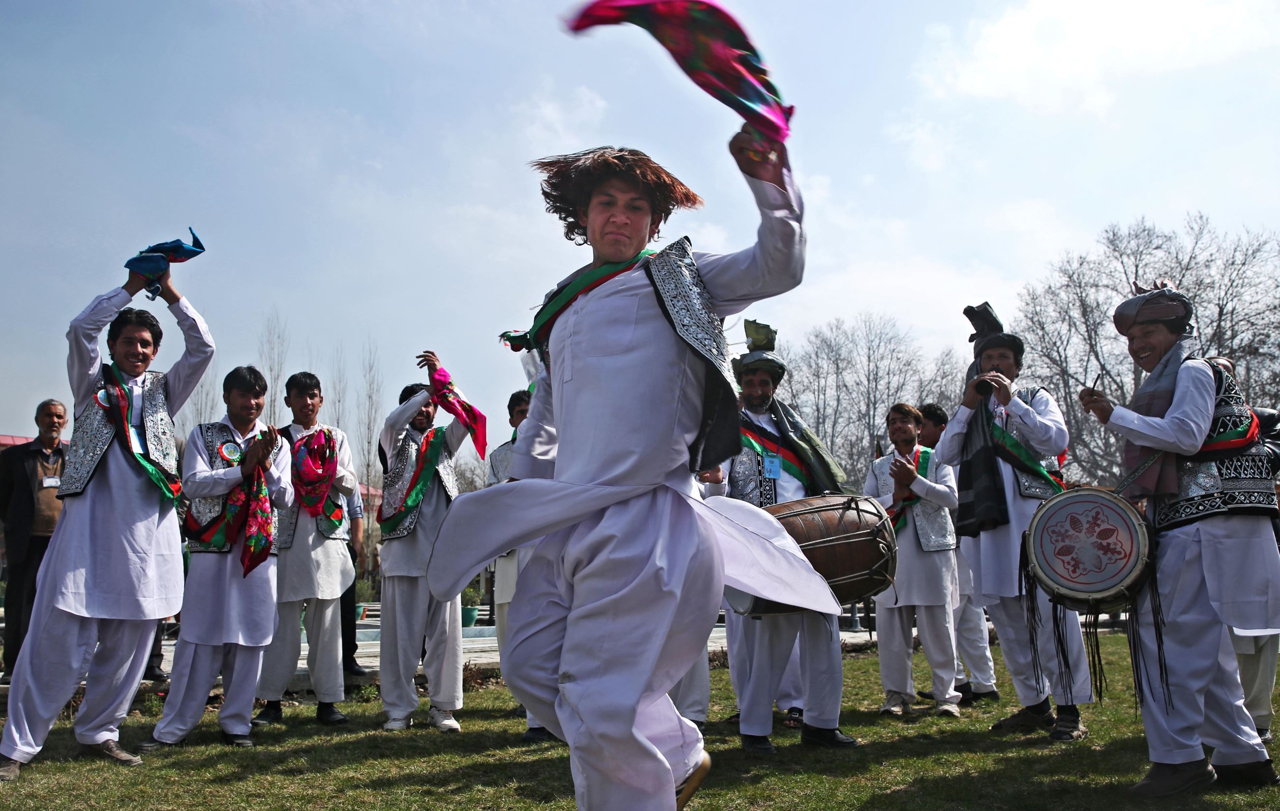 Perayaan Menyambut Datangnya Musim Semi di Berbagai Negara