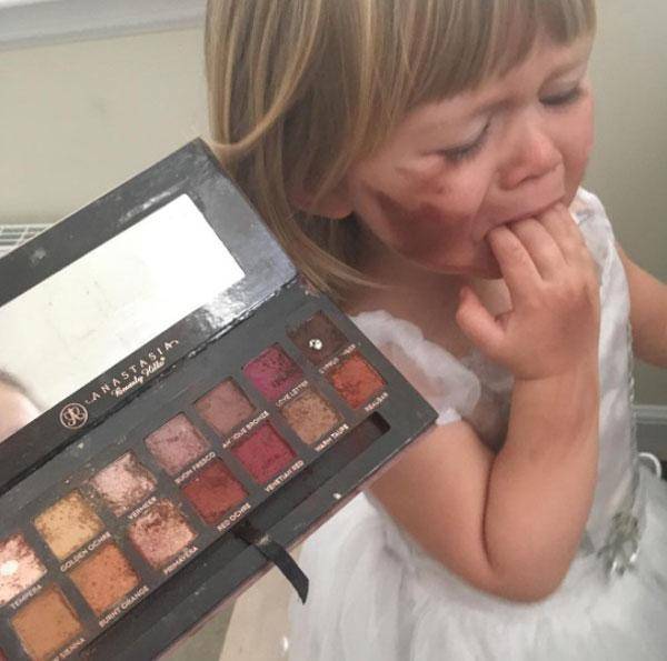 14 Foto Menggemaskan Ini Menunjukkan Betapa Sulitnya Jadi Anak-anak