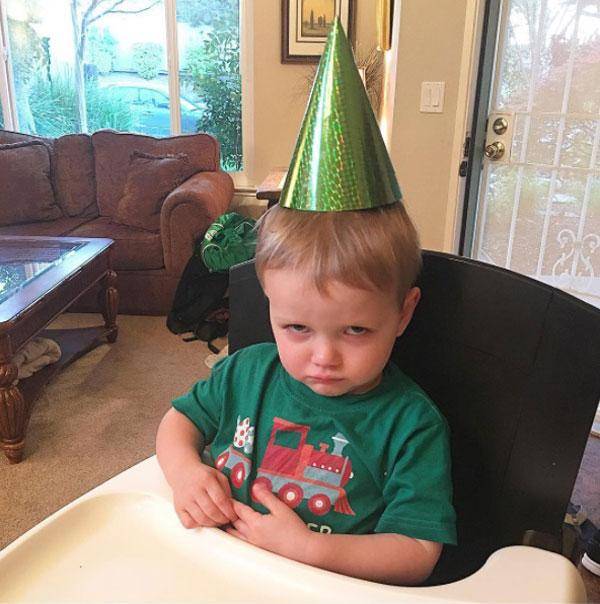 14 Foto Menggemaskan Ini Menunjukkan Betapa Sulitnya Jadi Anak-anak