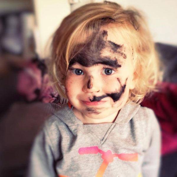 14 Foto Menggemaskan Ini Menunjukkan Betapa Sulitnya Jadi Anak-anak