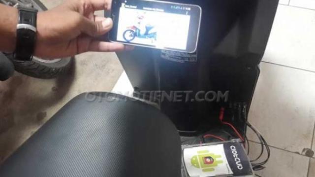 Siswa SMK Bandung Bikin Teknologi Nyalakan Motor lewat Ponsel Android