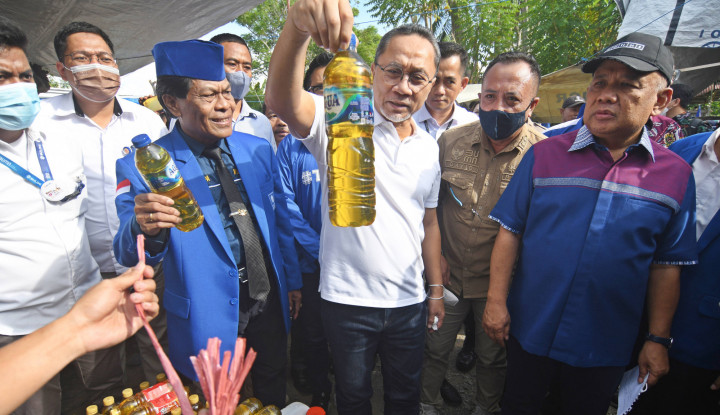 Zulhas Bagikan Minyak Goreng Sambil Kampanye Pilih Putrinya, Ini Klarifikasi PAN