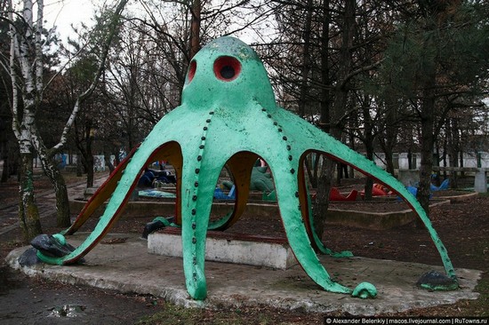 &#91;PIC+&#93; Taman Bermain Paling Menakutkan Sedunia Ada di Rusia..