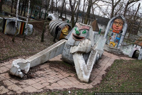 &#91;PIC+&#93; Taman Bermain Paling Menakutkan Sedunia Ada di Rusia..