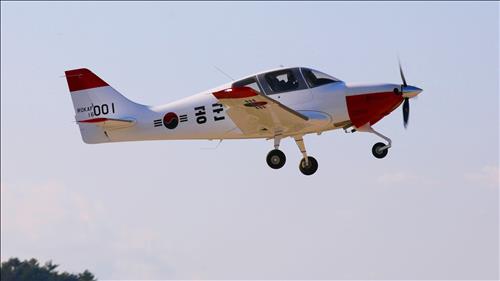 tech-news-kt-100-pesawat-basic-trainer-terbaru-korsel