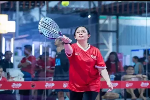 Puan Maharani Main Padel, Harga Raket Jadi Sorotan