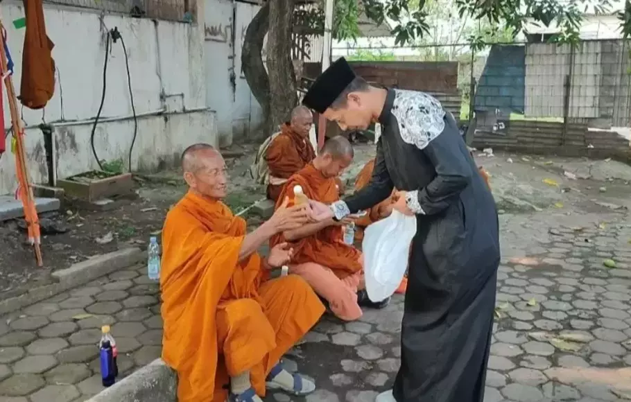 cerita-biksu-asal-malaysia-yang-ikuti-thudong-dari-thailand-indonesia-paling-toleran