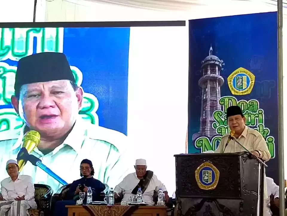 di-depan-santri-ponpes-genggong-prabowo-janji-utamakan-pendidikan-anak-indonesia