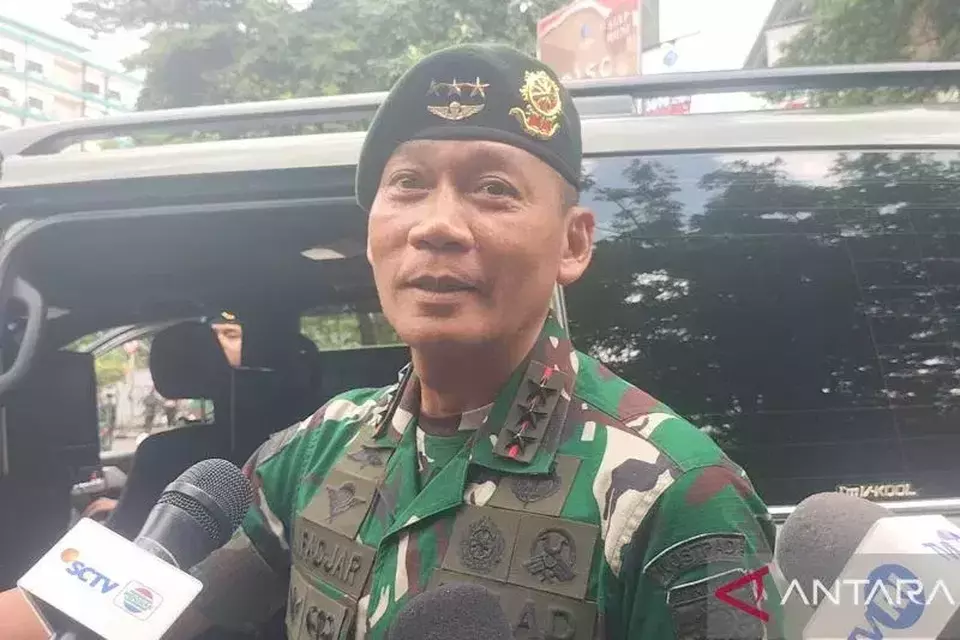 Pangkostrad Datangi Lokasi Demo Kwitang untuk Dengarkan Tuntutan Massa