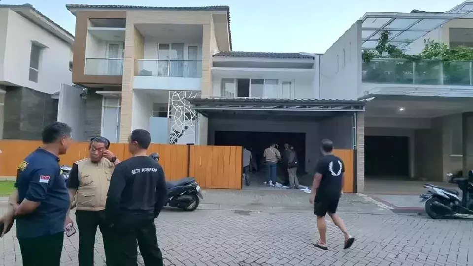 Rumah Nafa Urbach di Bintaro Disatroni Massa, Barang Berharga Dijarah