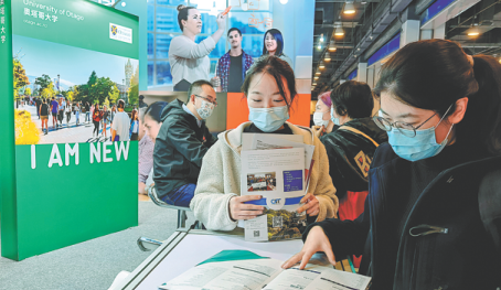 chinese-overseas-students-weigh-home-away-options