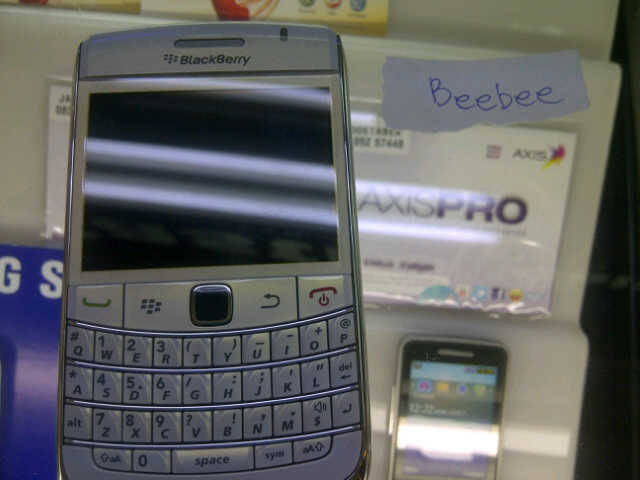Jual Blackberry Onyx 2 a.k.a 9780 White