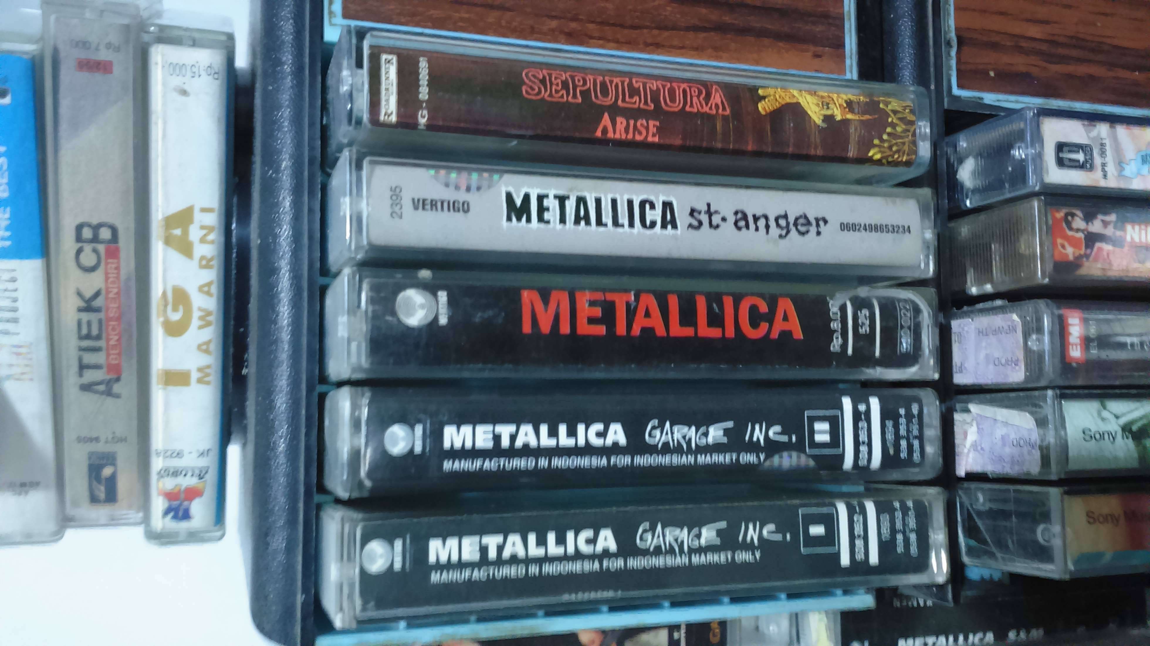 10 Toko Penjualan Kaset Pita di Indonesia Yang Masih Bertahan Hingga