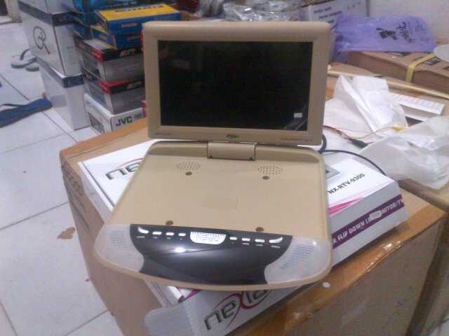 Yang butuh tv plafon ukuran big size sama double din equinox masuk.......murah