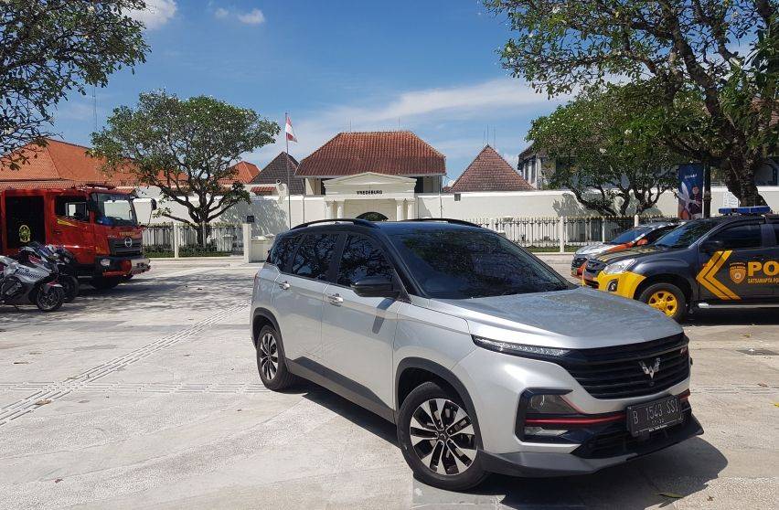 pulang-kampung-ke-jogja-naik-wuling-almaz-rs-serasa-disopiri