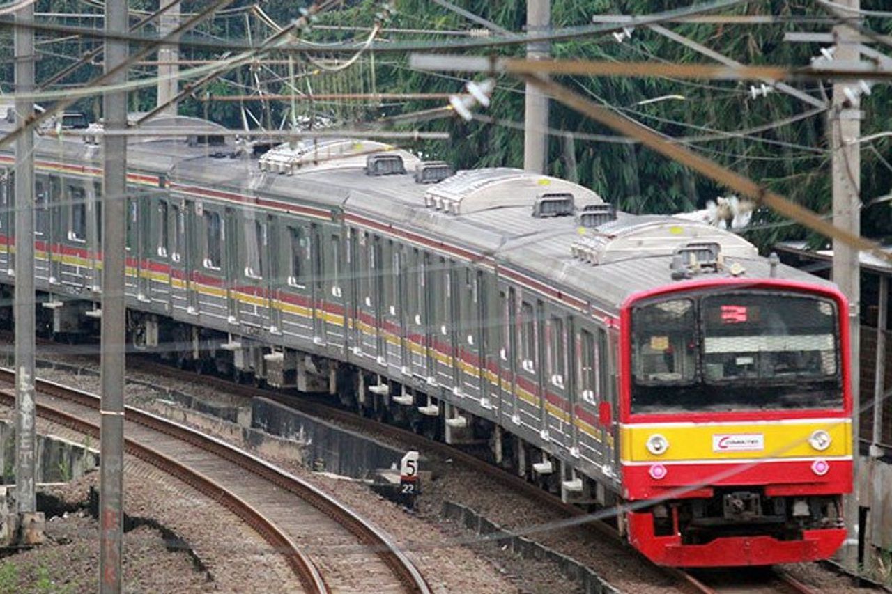 Pengumuman! Mulai Selasa 14 September Naik Kereta Api termasuk KRL Wajib Vaksin