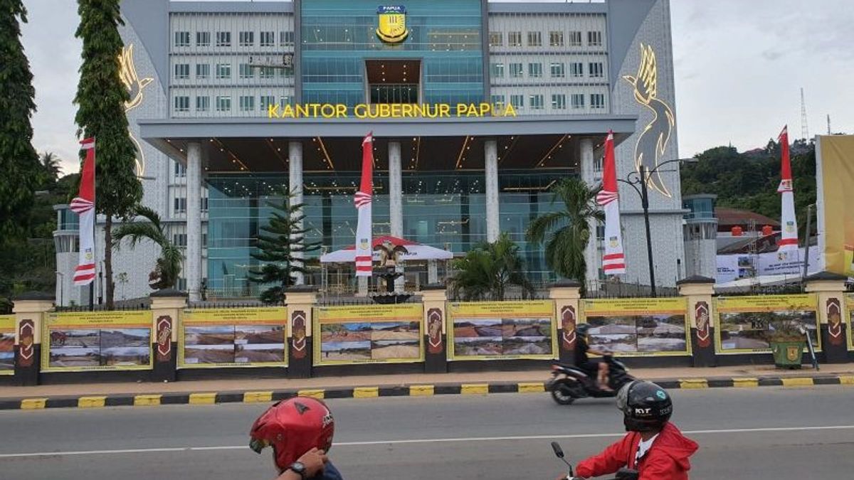 peresmian-kantor-baru-gubernur-papua-lukas-enembe-ditunda