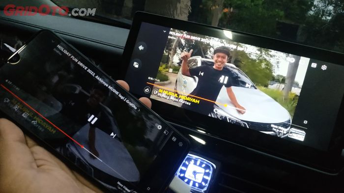 Begini Cara Mirroring Layar HP ke Head Unit Wuling New Cortez