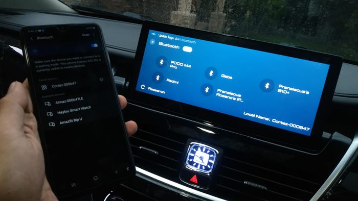 Begini Cara Mirroring Layar HP ke Head Unit Wuling New Cortez
