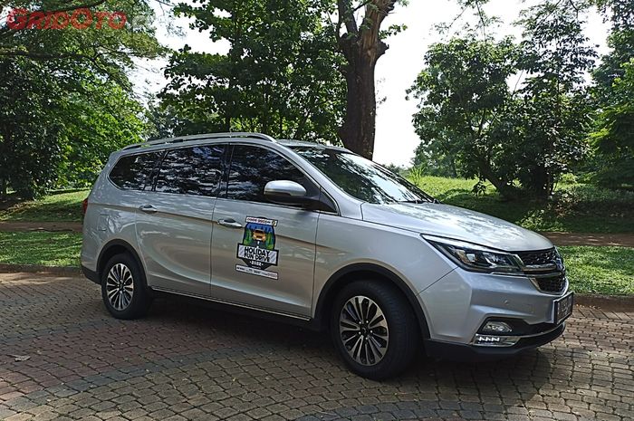 Begini Cara Mirroring Layar HP ke Head Unit Wuling New Cortez
