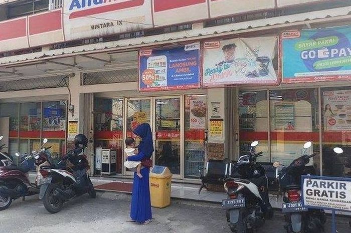 Apa Benar Lahan Parkir Minimarket Dianggap Obyek Retribusi?