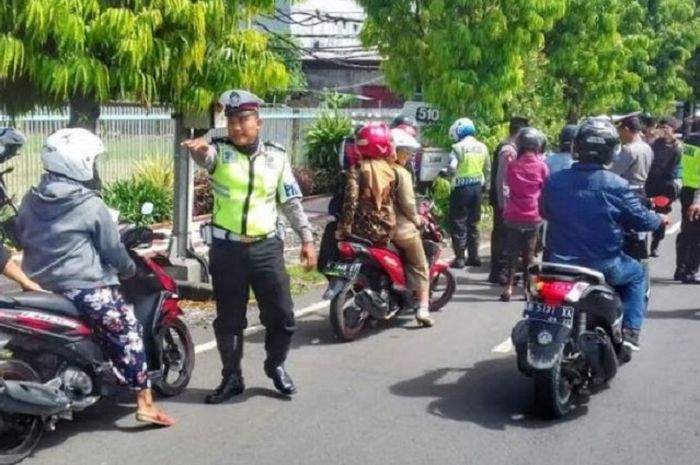 Nggak Perlu Nunggu Kaya atau Sukses! 7 Hal Ini Bukti bahwa 'Bahagia itu sederhana'