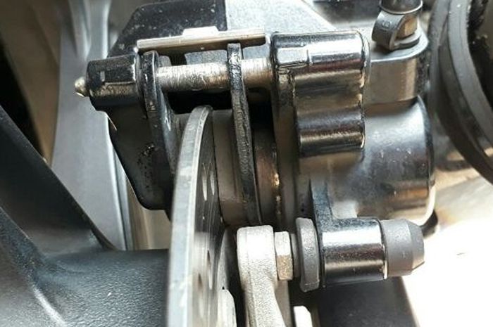 Hati – hati Gan, 5 Komponen Motor Berikut Mudah Rusak Jika Sering Kena Hujan