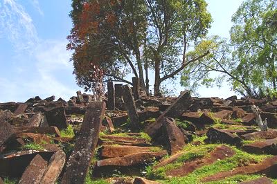 Misteri Batu Megalith “Gunung Padang” di Jawa Barat, “Stone Henge” Versi Indonesia (G