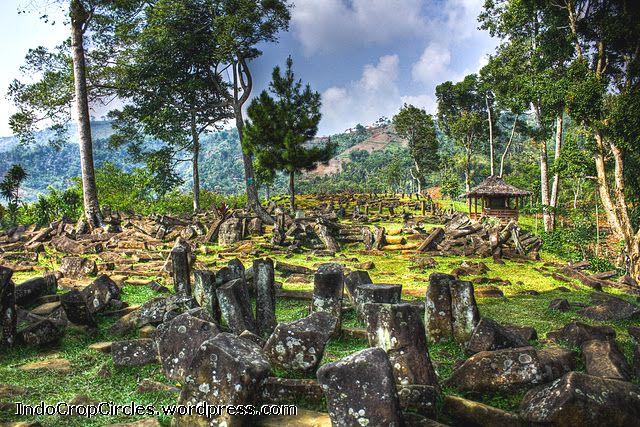 Misteri Batu Megalith “Gunung Padang” di Jawa Barat, “Stone Henge” Versi Indonesia (G