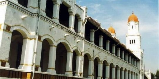 10 Tempat Paling Misterius & Angker Di Dunia