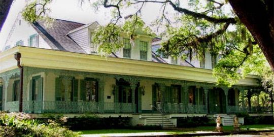 10 Tempat Paling Misterius & Angker Di Dunia