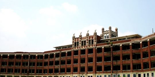 10 Tempat Paling Misterius & Angker Di Dunia