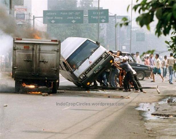 KERUSUHAN 1998 : KALAU TIDAK ADA PRABOWO JAKARTA SDH HANCUR