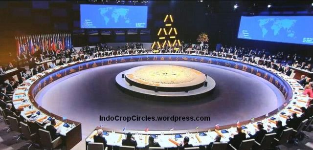 Heboh Pin &quot;Illuminati&quot; Para Pemipin Dunia di Konfrensi Nuklir 2014