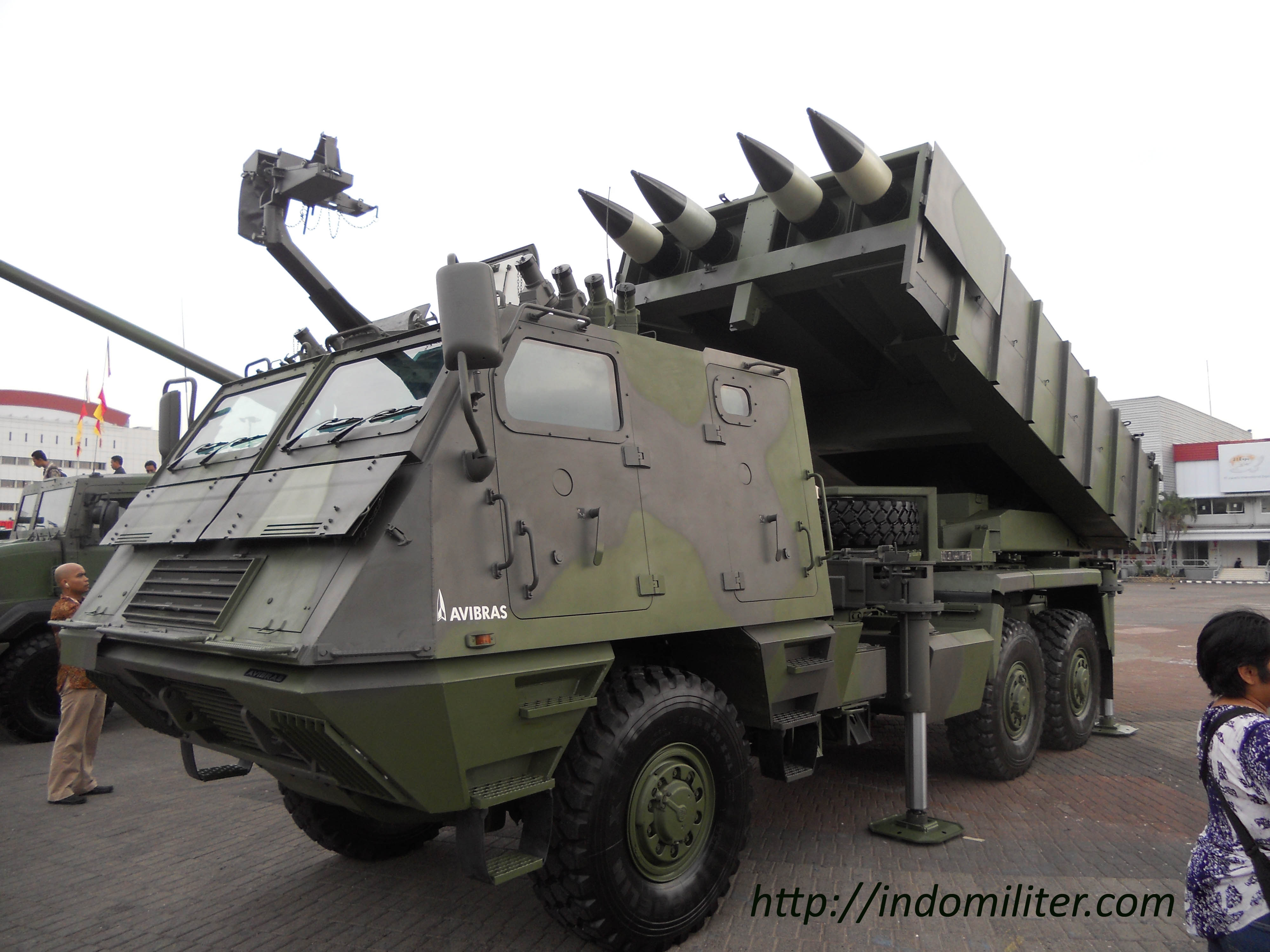 &#91;BANGGA GAN&#93; 3 Senjata baru artileri TNI AD siap ganyang musuh di perbatasan