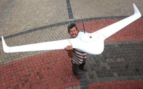 Wulung UAV: Tantangan Dibalik Sistem Kendali dan Komunikasi Data : Indonesian only