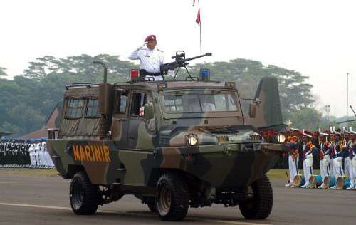 Mengenal JASGU Dari Korps Marinir Rantis Amfibi Made in Indonesia
