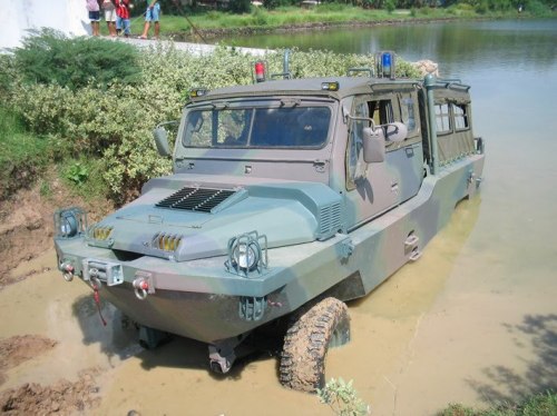 Mengenal JASGU Dari Korps Marinir Rantis Amfibi Made in Indonesia