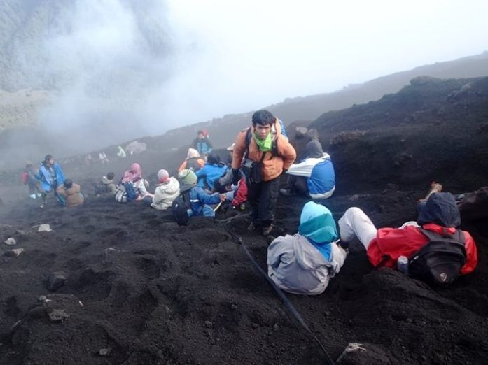 Menikmati Pesona Atap Jawa : Mahameru 3676 mdpl