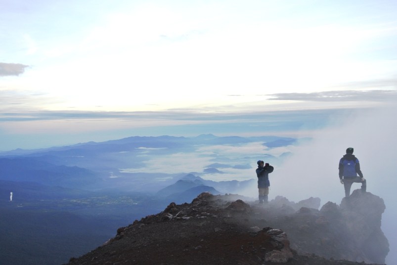 10 Persiapan Yang Ingin Naik Gunung Bagi Pendaki Pemula !