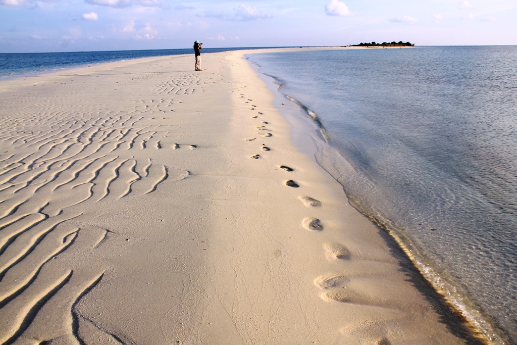 PESONA INDONESIA, Pantai Terindah Ada di Bawean