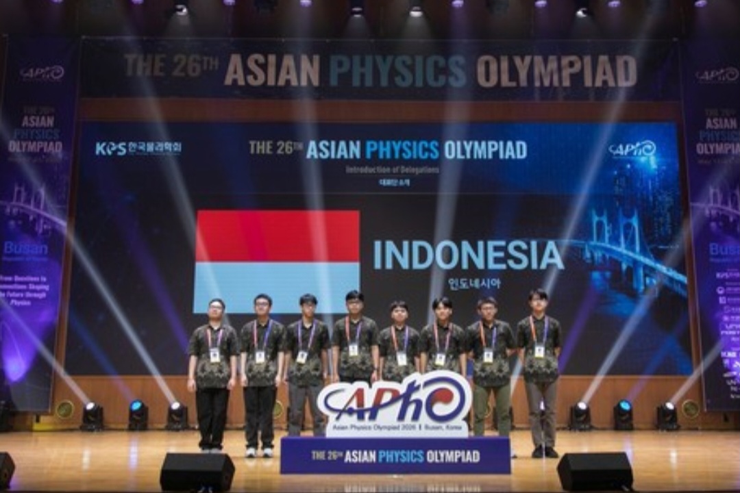 Indonesia Bersinar di Olimpiade Fisika: Borong Emas, Kalahkan Jepang hingga Singapura