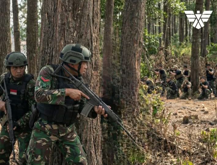 Simak Alasannya! TNI Memilih Mundur Saat Diserang WNA China di Ketapang