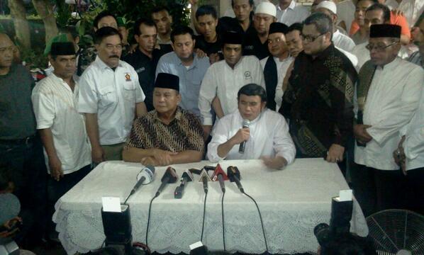 ada-yg-lebih-parahubanan-semua-sekepala-prabowo-sebut-uban-rhoma-makin-banyak