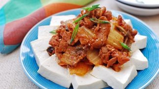 Makan Tahu Setelah Keluar Penjara