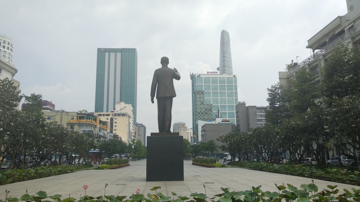 Mencari Makan Siang Kesukaan Anthony Bourdain di Ho Chi Minh